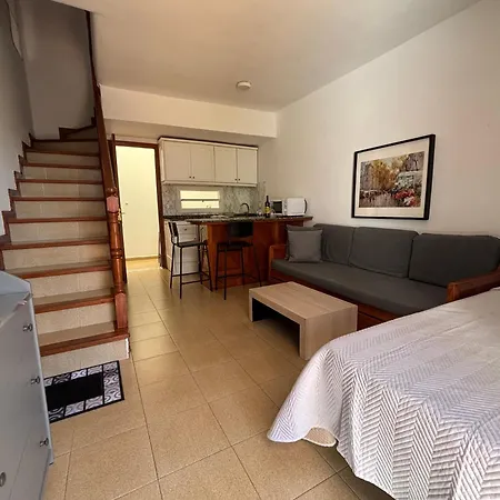 Casa Adel Vibbecanarias *